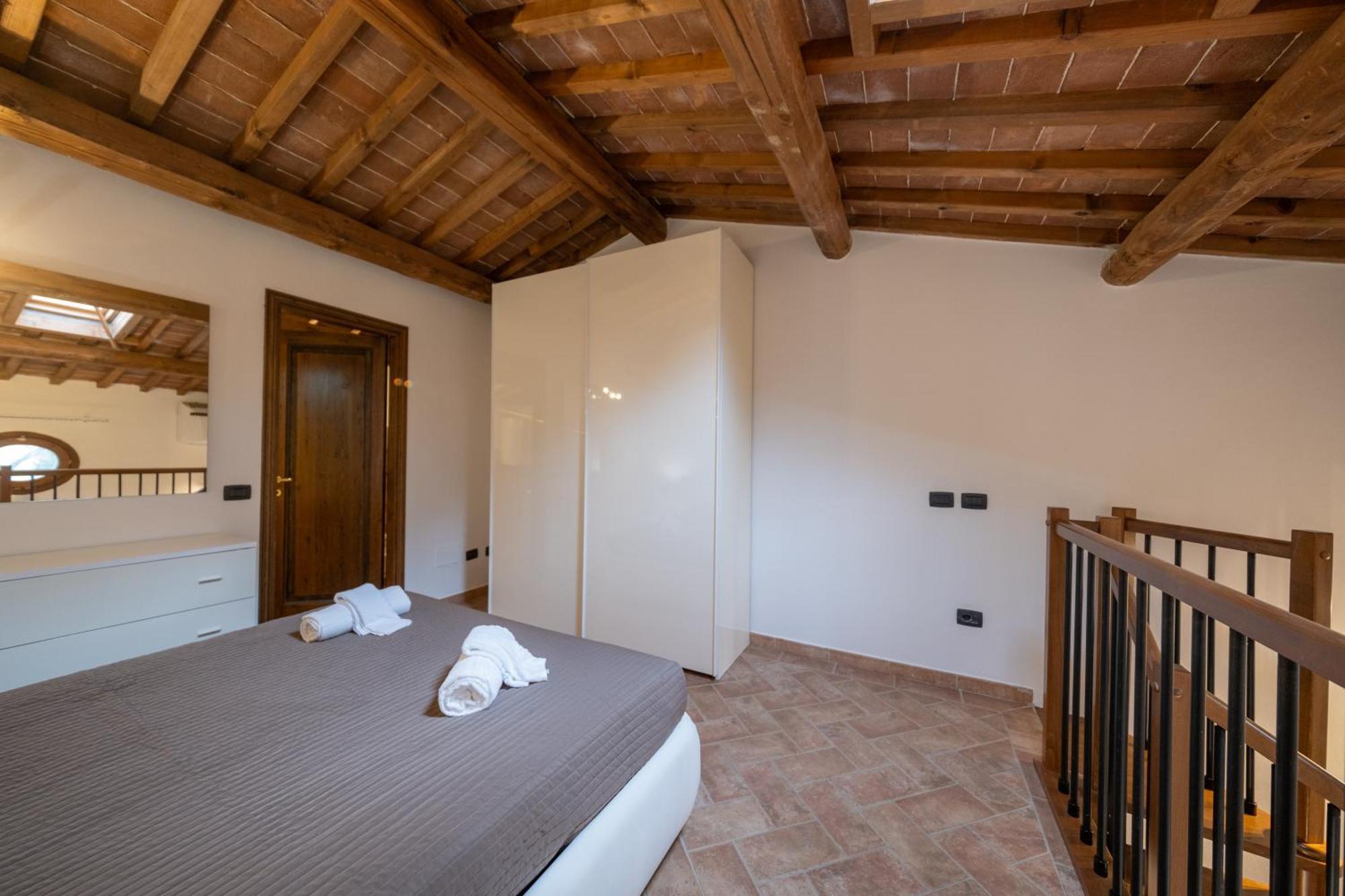 San Ruffino Apartments Lari Exterior photo